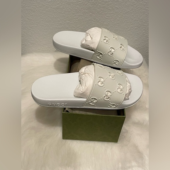 Gucci GG Sandals - Picture 1 of 6